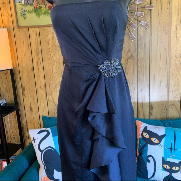 BCBGMaxAzria Ila Twilight Blue Strapless Formal Maxi Dress - Picture 5 of 16